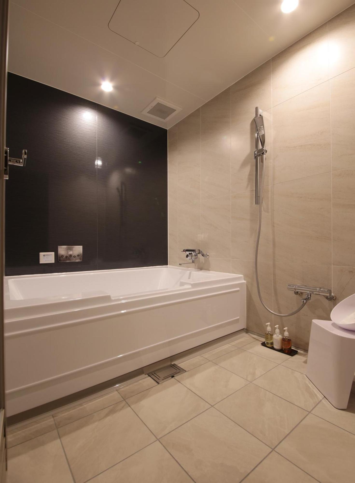 N Hotel 3*